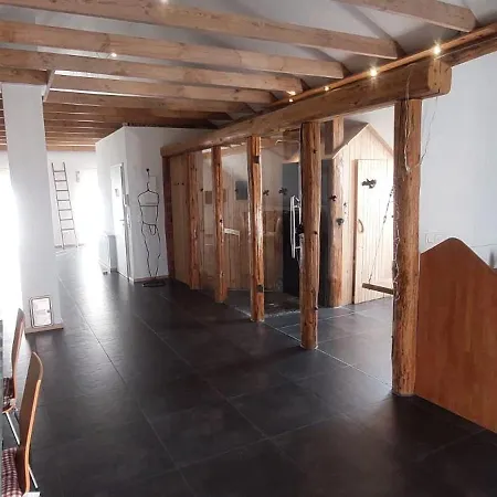 Apartment Hessdorf 公寓 *